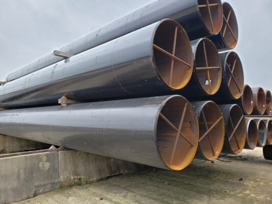 X65 Line pipe with ID Bracing to keep the ends from going out of round